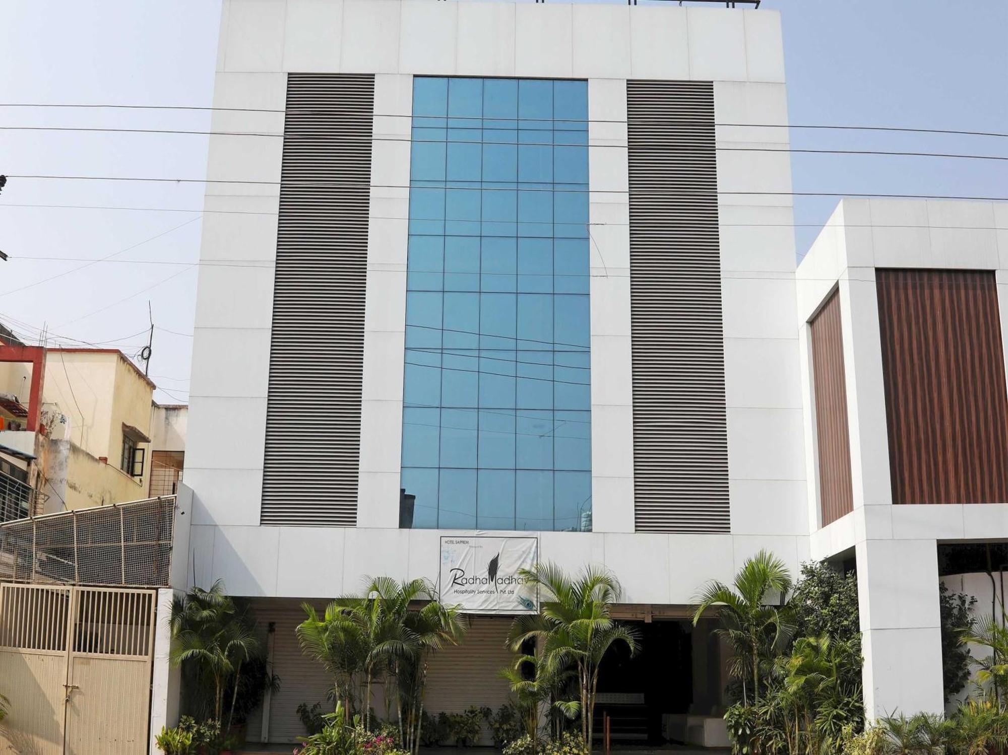 Hotel O 10671 Hotel Sai Prem Nászik Kültér fotó
